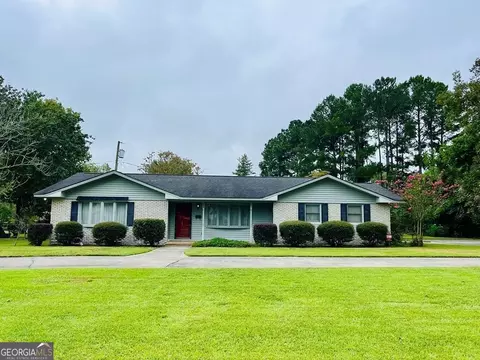 158 Lincoln Ave, Fitzgerald, GA 31750