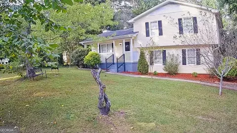 3248 Village Glen Dr, Snellville, GA 30039