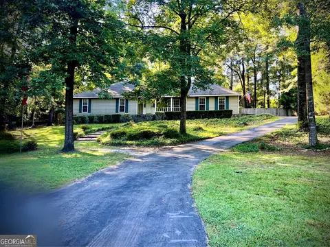 308 Barfield Dr, Dublin, GA 31021