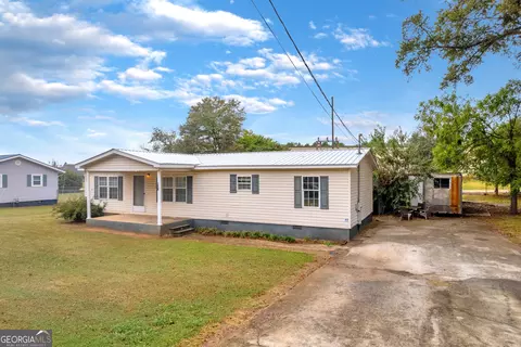 38 Shuford St, Lavonia, GA 30553