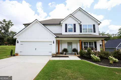 29 E Hill St, Newnan, GA 30263