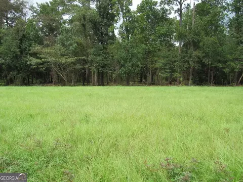 116 Barefoot Ln #14, Eufaula, AL 36027