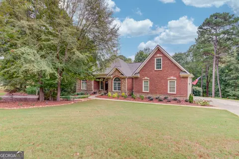 340 River Blf, Hoschton, GA 30548
