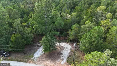 2811 Lazy River Dr, Elberton, GA 30635