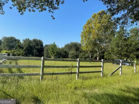 5939 Wood Duck Trl, Blackshear, GA 31516
