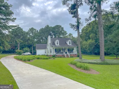 303 Vinland Cir, Moultrie, GA 31768