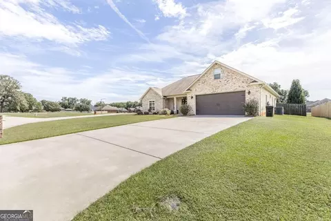 2017 Melrose Pl, Kathleen, GA 31047