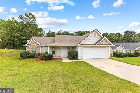 413 Lexington Park Dr, Lagrange, GA 30241
