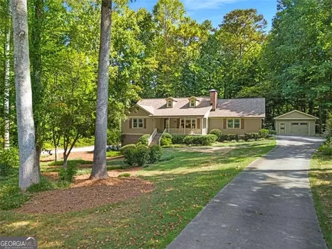 2245 Valley Creek Cir, Snellville, GA 30078