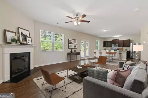 1041 Eldon Ln, Fairburn, GA 30213 photo 4