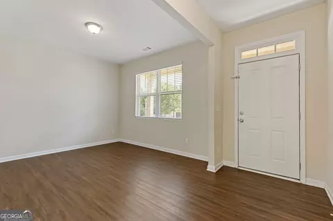 1041 Eldon Ln, Fairburn, GA 30213 photo 2