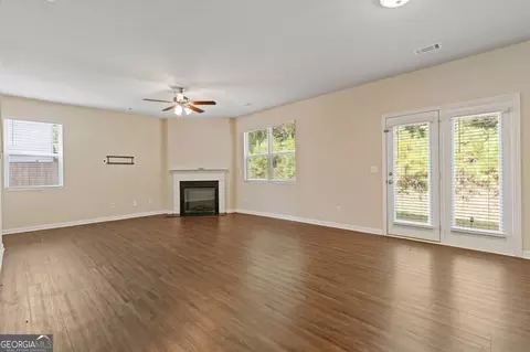 1041 Eldon Ln, Fairburn, GA 30213 photo 6