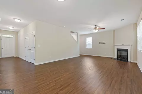 1041 Eldon Ln, Fairburn, GA 30213 photo 8