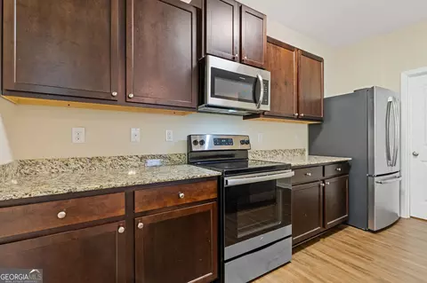 1041 Eldon Ln, Fairburn, GA 30213 photo 11