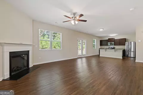 1041 Eldon Ln, Fairburn, GA 30213 photo 3