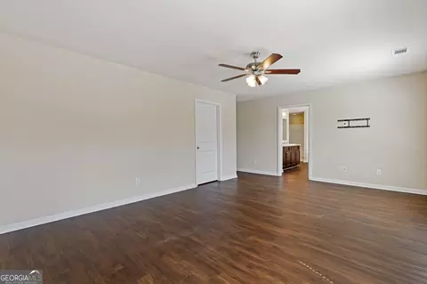 1041 Eldon Ln, Fairburn, GA 30213 photo 7