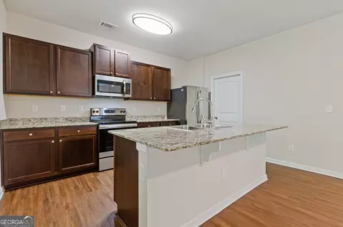 1041 Eldon Ln, Fairburn, GA 30213 photo 12