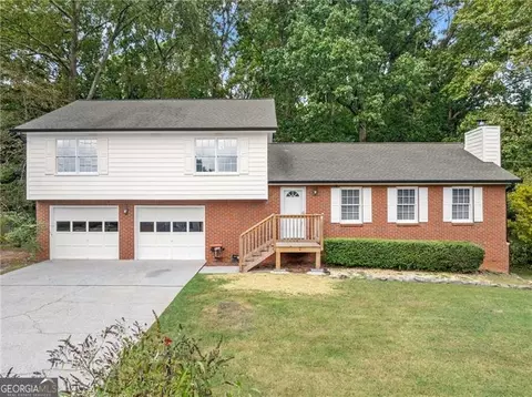 371 Sophomore Ln, Lawrenceville, GA 30044