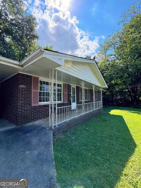 1203 Robin Rd NE, Conyers, GA 30012