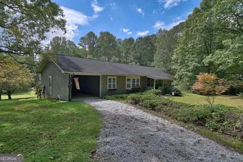 449 Carnes Rd, Tiger, GA 30576