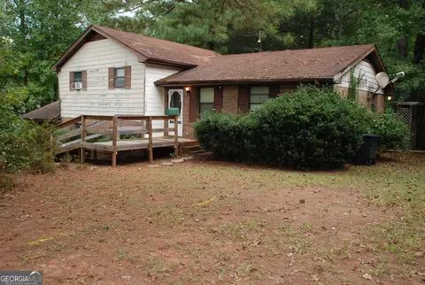 35 River Valley Dr, Carrollton, GA 30117