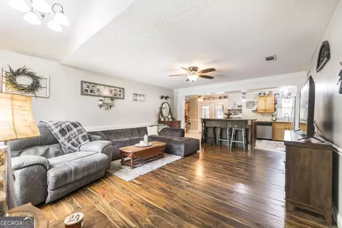 209 Randy Cir, Warner Robins, GA 31088 photo 8