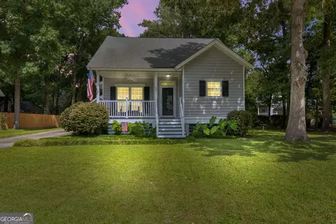 74 Cottage Ct, Richmond Hill, GA 31324