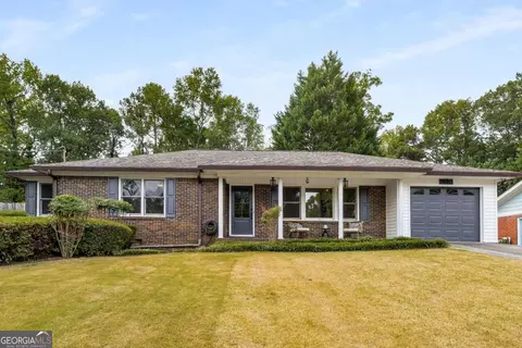3620 Pin Oak Cir, Atlanta, GA 30340