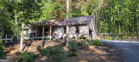 720 Deerfield Dr, Clayton, GA 30525