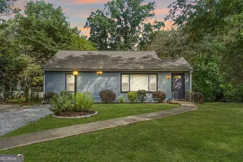 2104 Barberrie Ln, Decatur, GA 30032