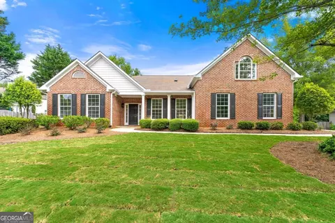 1015 Forest Creek Dr, Canton, GA 30115