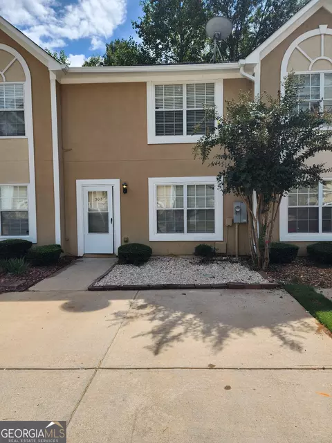 3015 Fields Dr, Lithonia, GA 30038