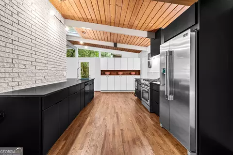 Kitchen - 3036 Hathaway Ct, Chamblee, GA 30341 photo 3 of 12
