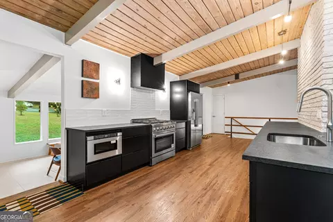 Kitchen - 3036 Hathaway Ct, Chamblee, GA 30341 photo 5 of 12