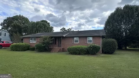 719 Mountain View Dr, Thomaston, GA 30286