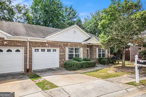 306 Tara Woods Dr, Riverdale, GA 30274