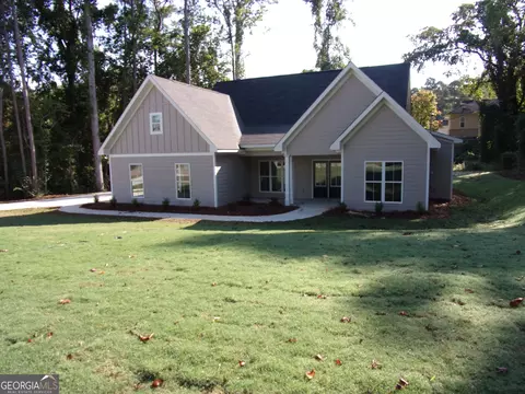506 Camelot Dr, Lagrange, GA 30241