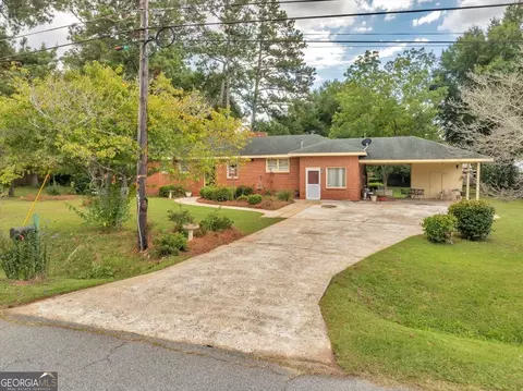 1306 North Ave, Perry, GA 31069