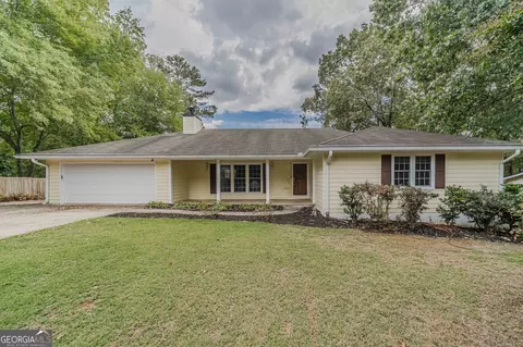 1107 Laurel Ct, Lawrenceville, GA 30043