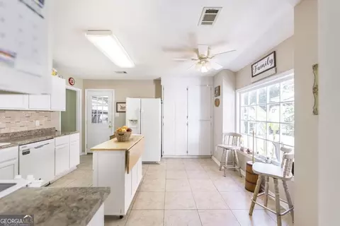 1013 N Davis Dr, Perry, GA 31069 photo 14