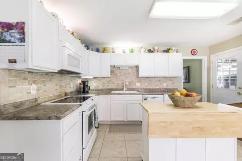 1013 N Davis Dr, Perry, GA 31069 photo 13