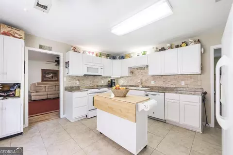 1013 N Davis Dr, Perry, GA 31069 photo 12