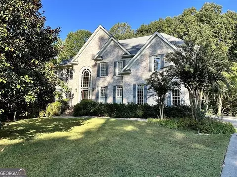 136 Laurel Ridge Dr, Alpharetta, GA 30004