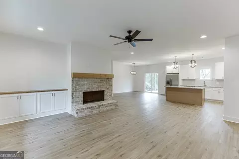 552 Clayton St, Commerce, GA 30529 photo 5