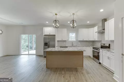 552 Clayton St, Commerce, GA 30529 photo 9