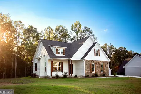 137 Lake Chase Dr, Griffin, GA 30224