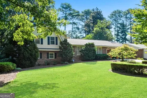 4903 Summerford Dr, Dunwoody, GA 30338
