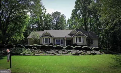 94 Clubview Dr, Newnan, GA 30265