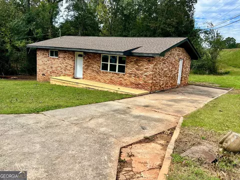 1011 Edwards Dr, Elberton, GA 30635