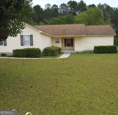 33 Edenwilde Dr, Sandersville, GA 31082